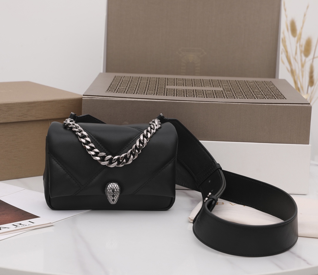 Bvlgari_Serpenti_Cabocho